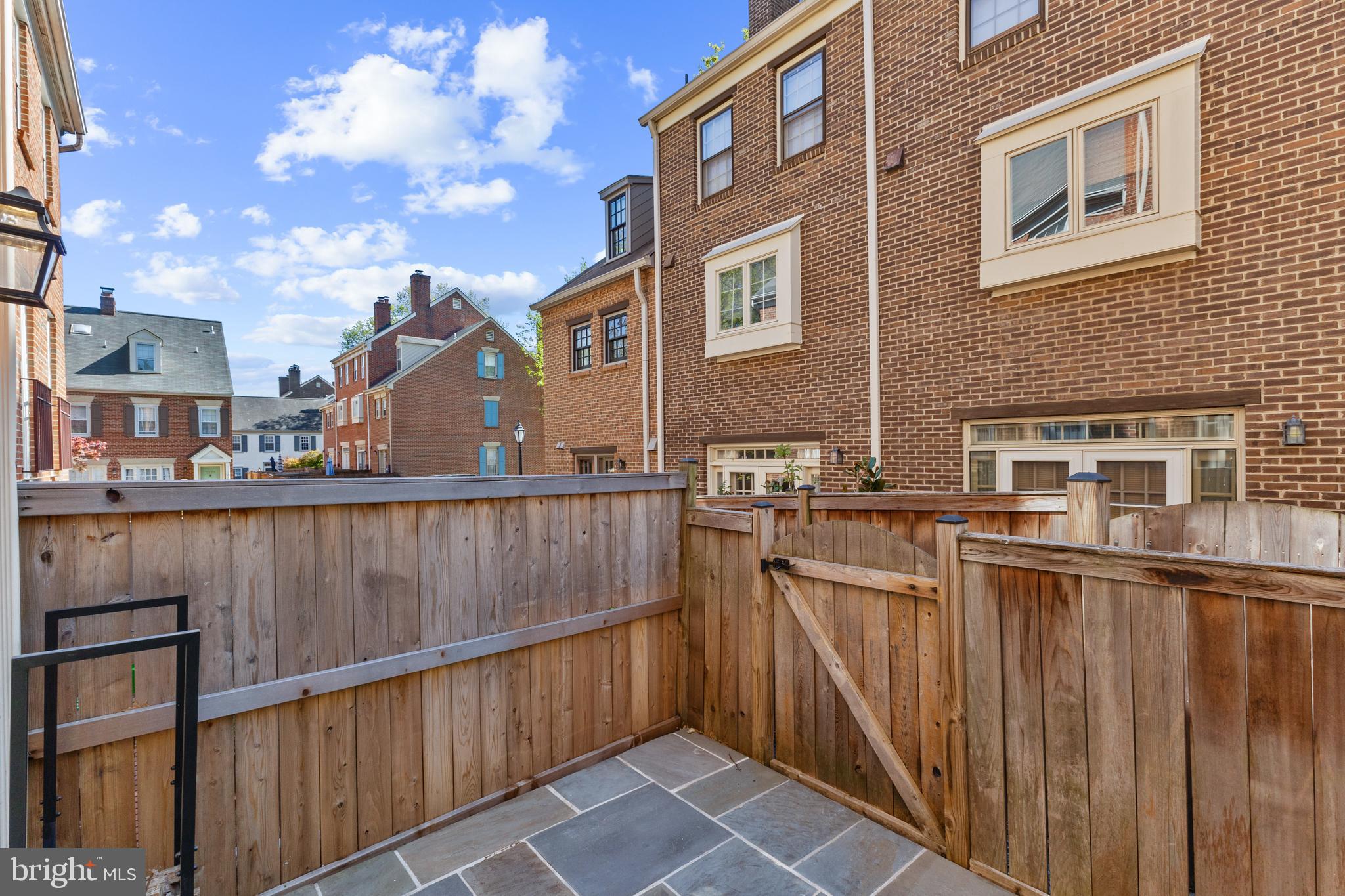 VIRGINIA VILLAGE - Residential