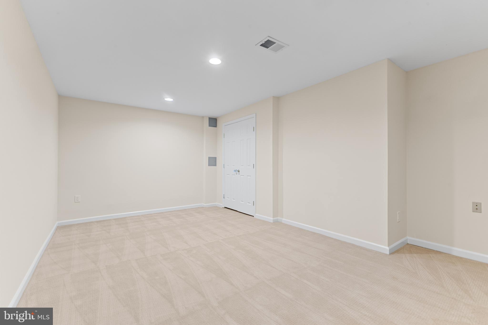 VIRGINIA VILLAGE - Residential