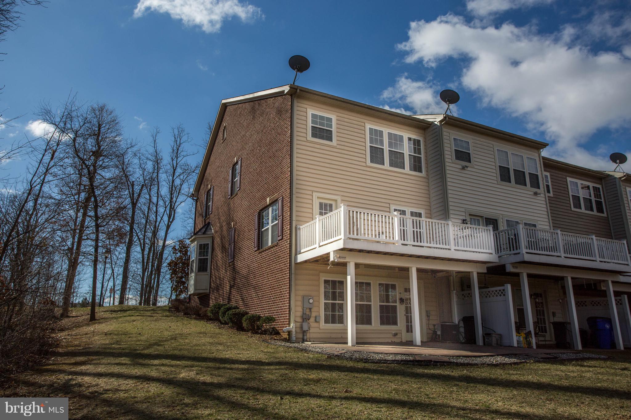 VILLAGES OF URBANA - Residential Lease