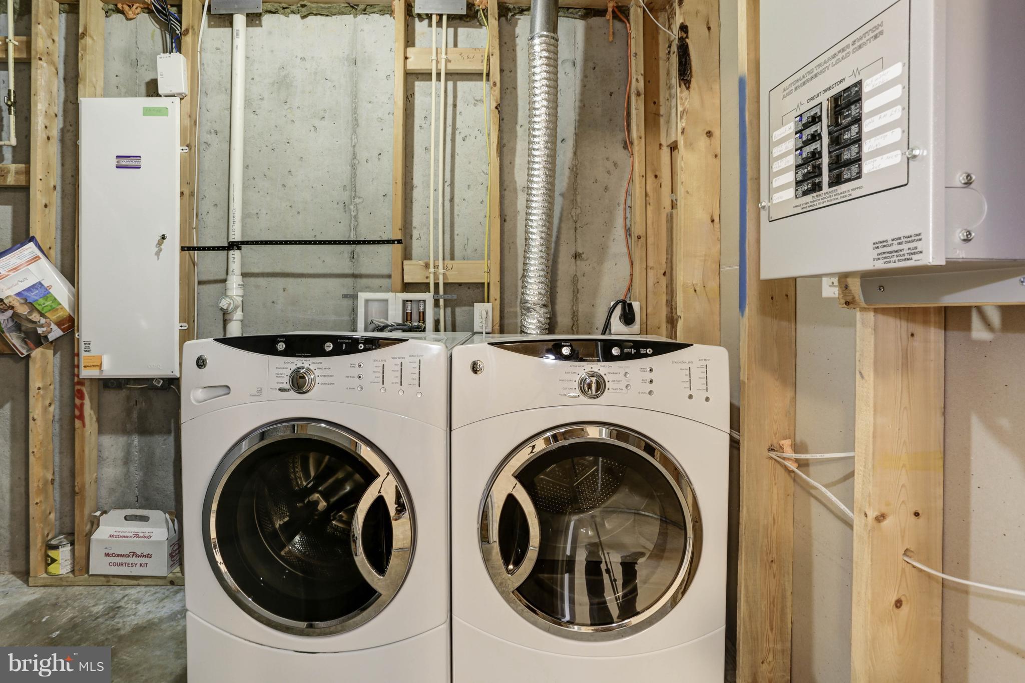 VILLAGES OF URBANA - Residential Lease