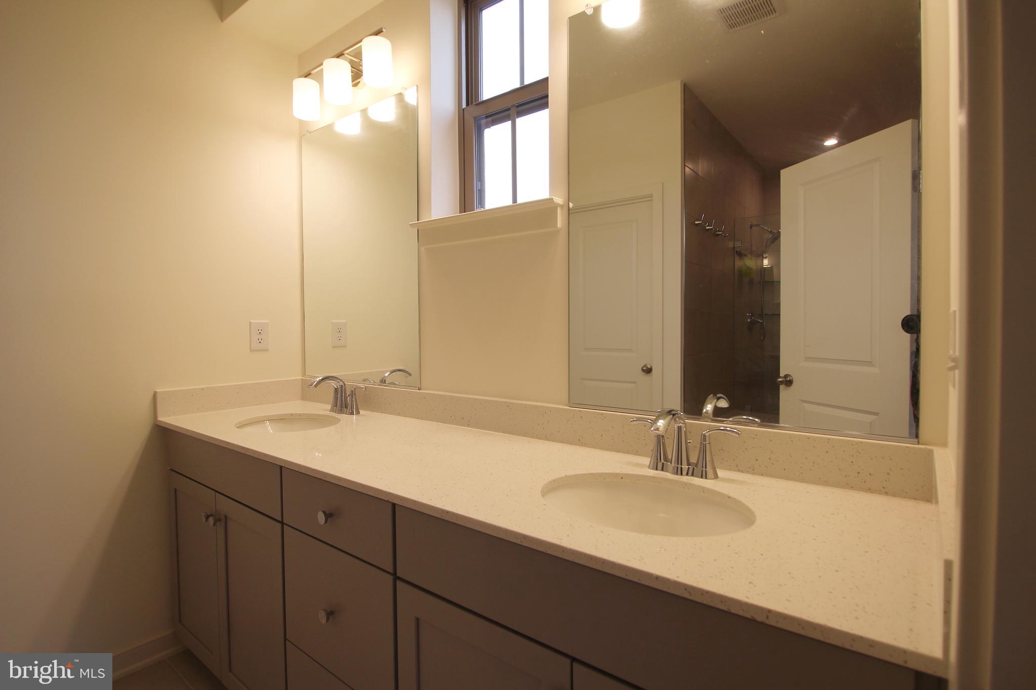 REGAL CHASE - Residential