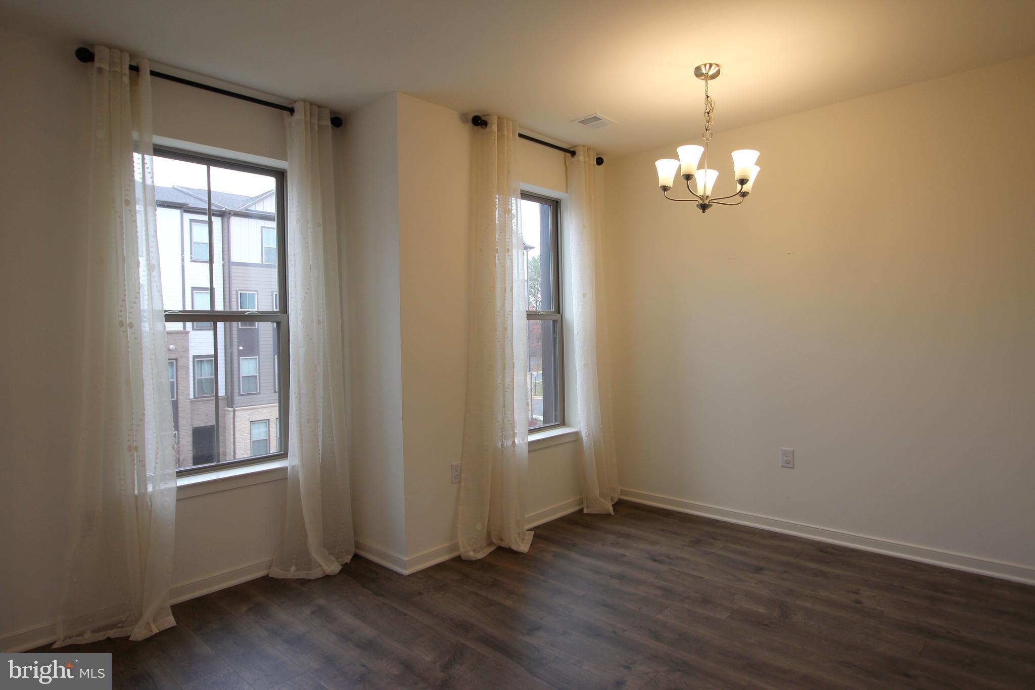 REGAL CHASE - Residential