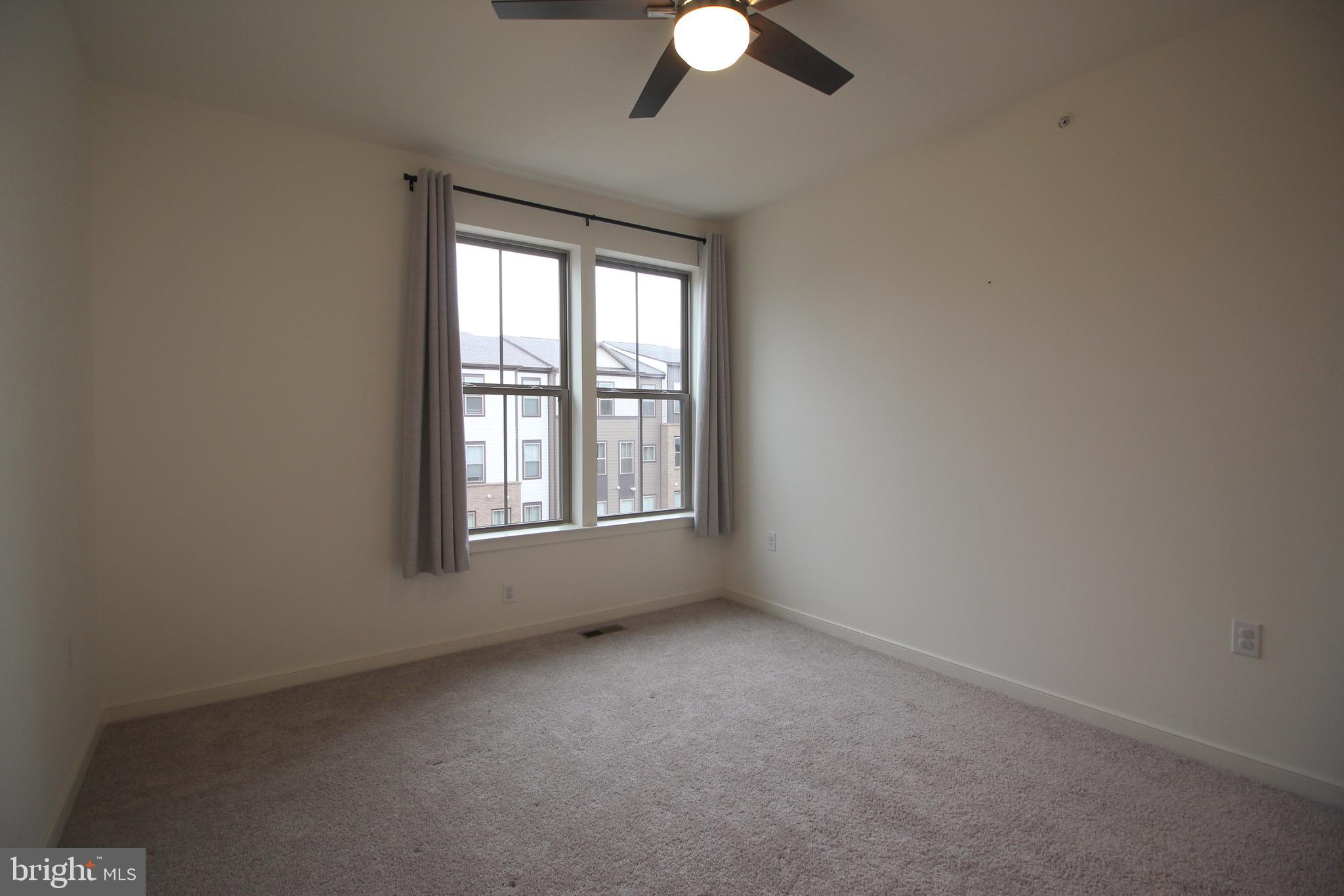 REGAL CHASE - Residential