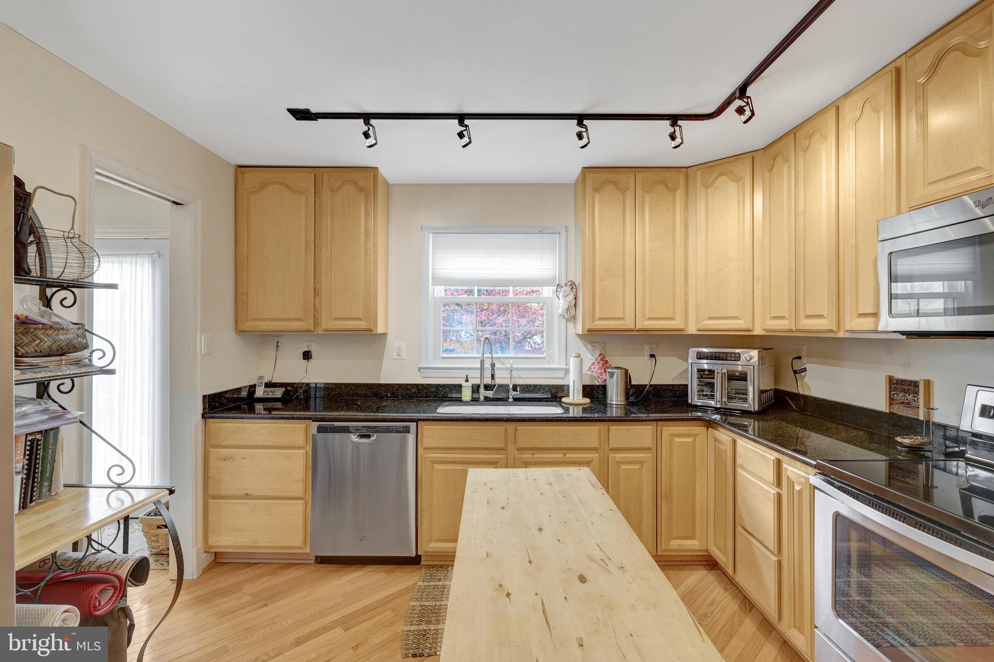 COURTS OF CHANDON TOWN H - Residential