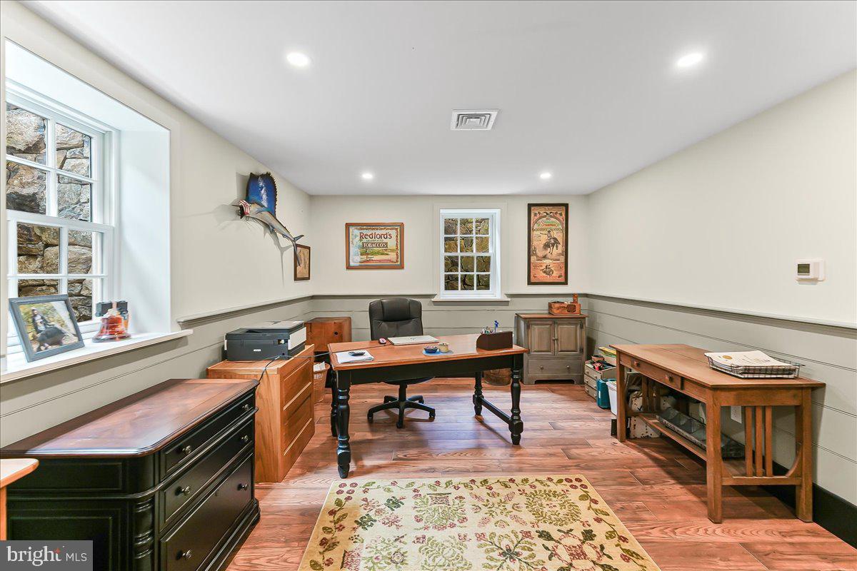 OLDEBULLTOWNVILLAGE - Residential