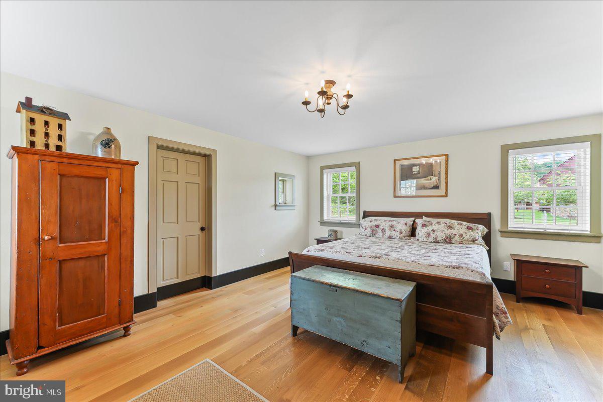 OLDEBULLTOWNVILLAGE - Residential