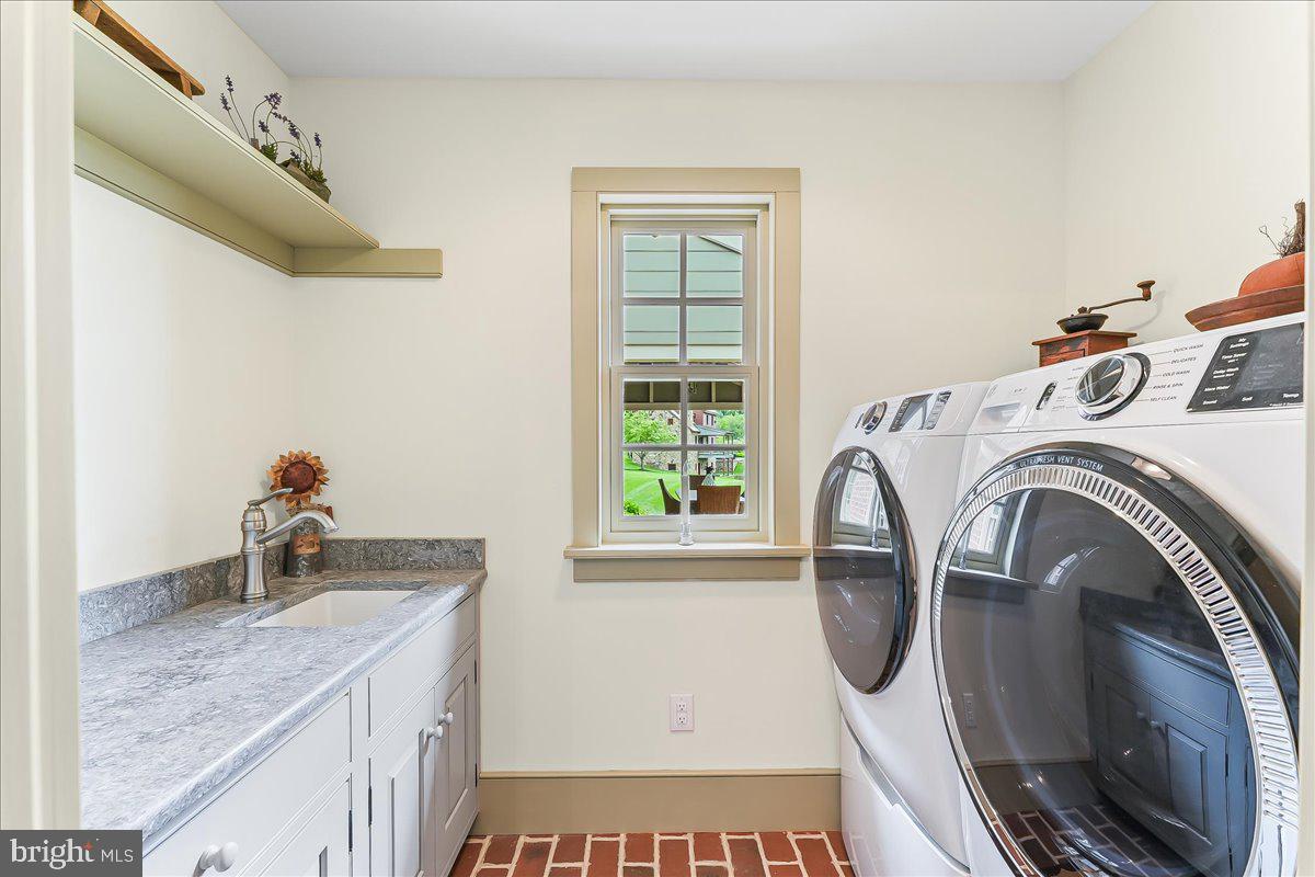 OLDEBULLTOWNVILLAGE - Residential