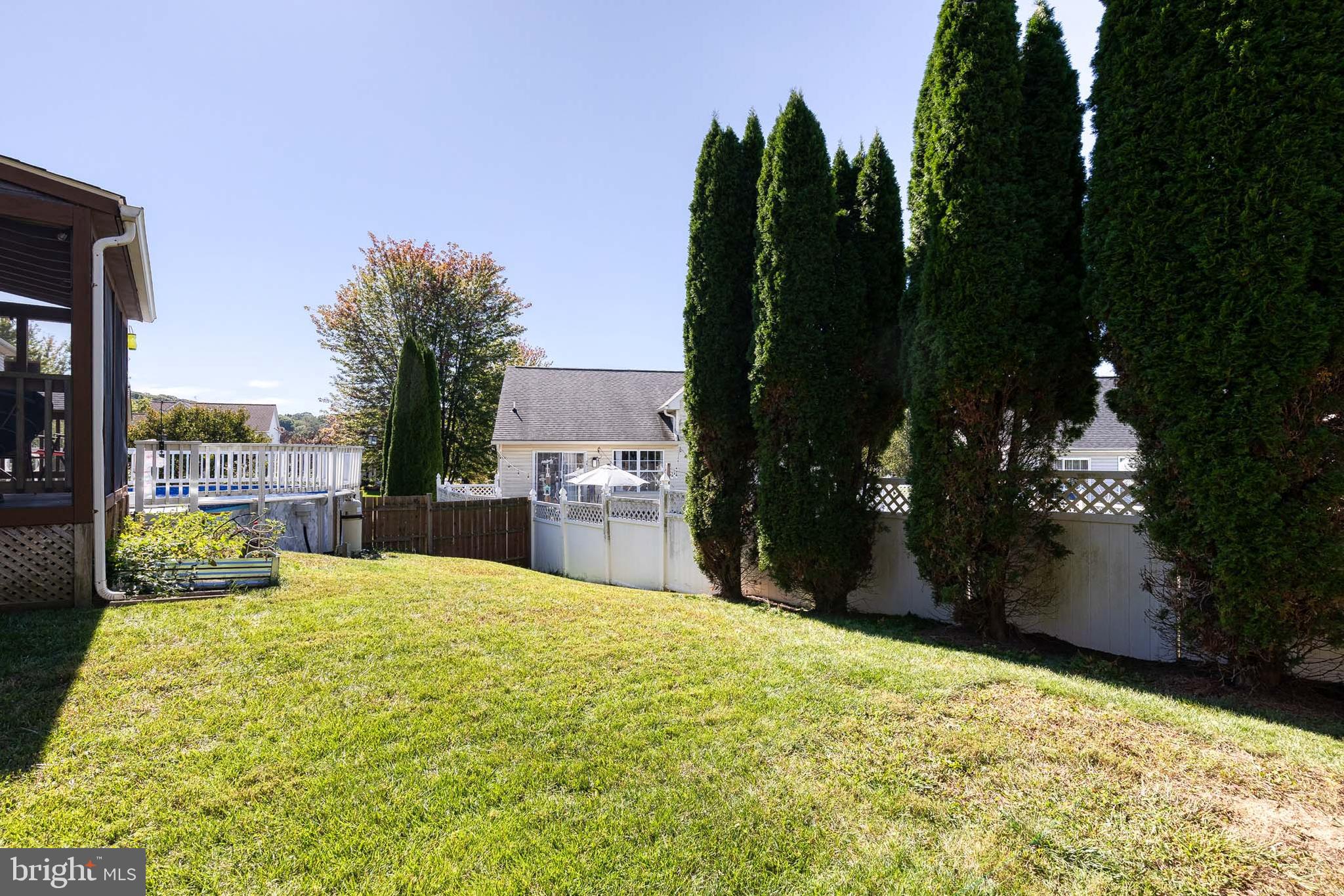 CROSSROADS OVERLOOK - Residential