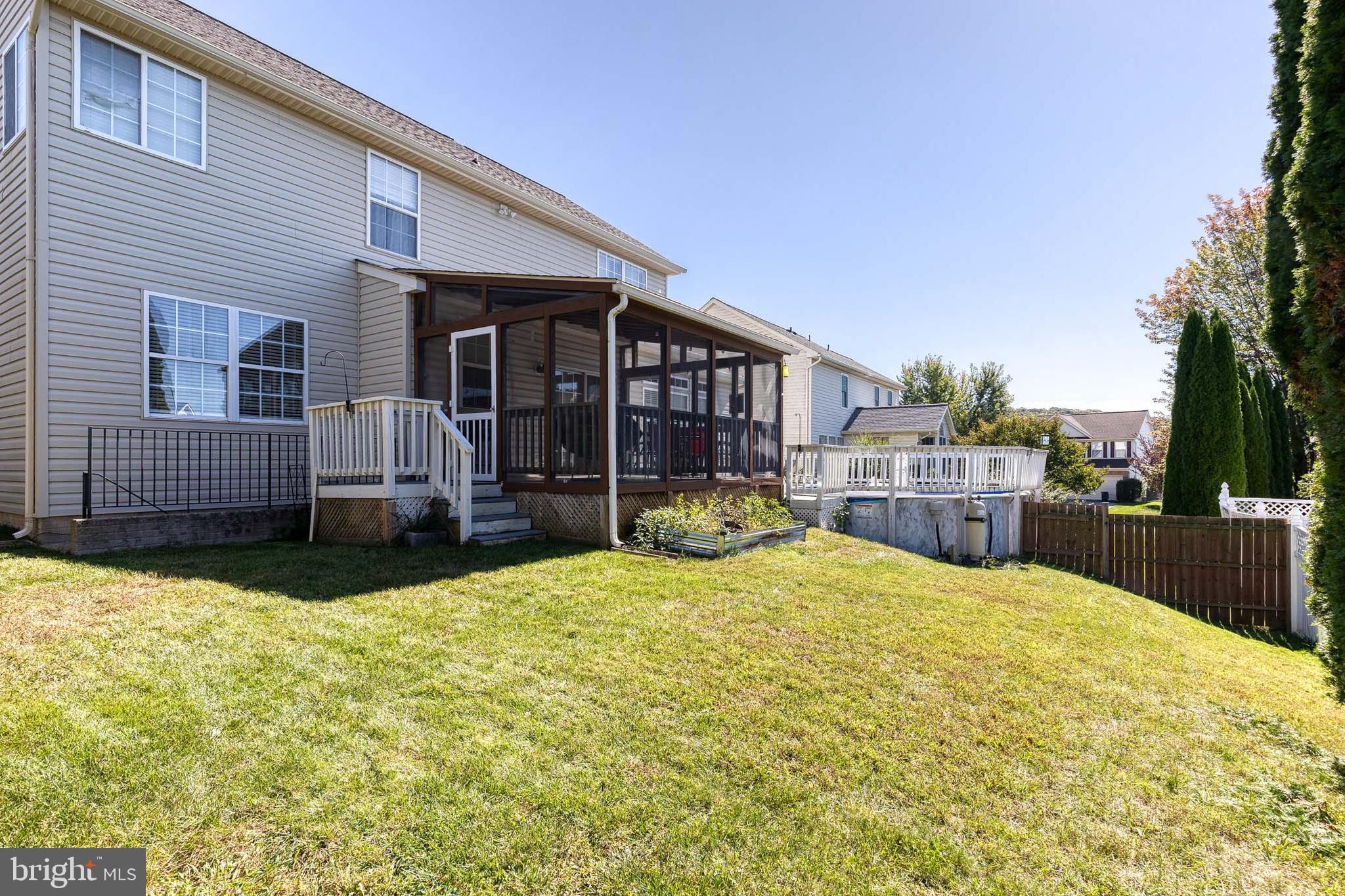 CROSSROADS OVERLOOK - Residential