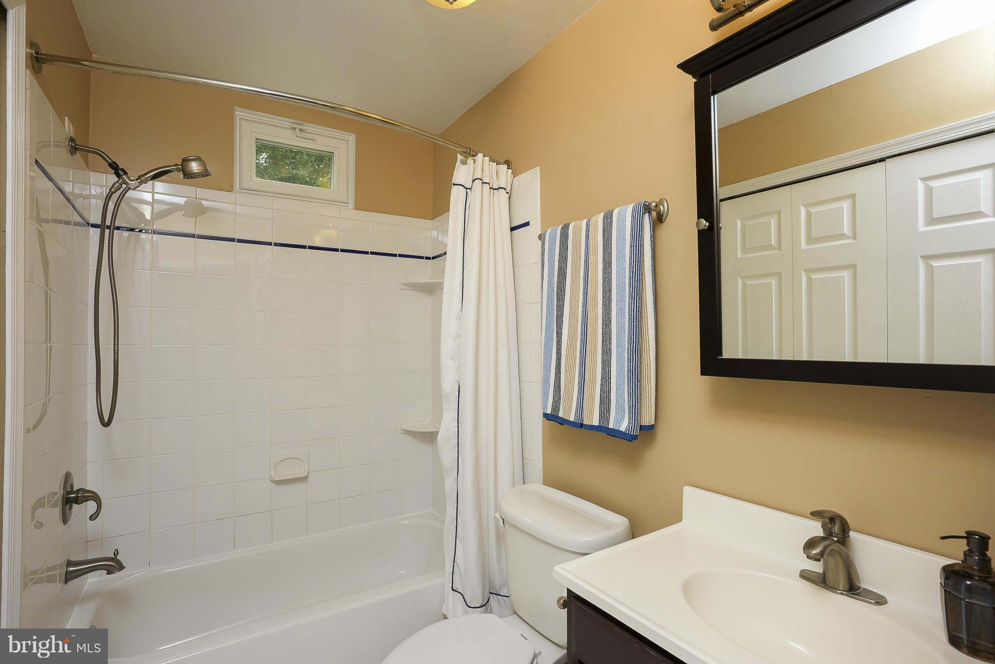 NORTHVIEW AT LAKE VILLAGE - Residential