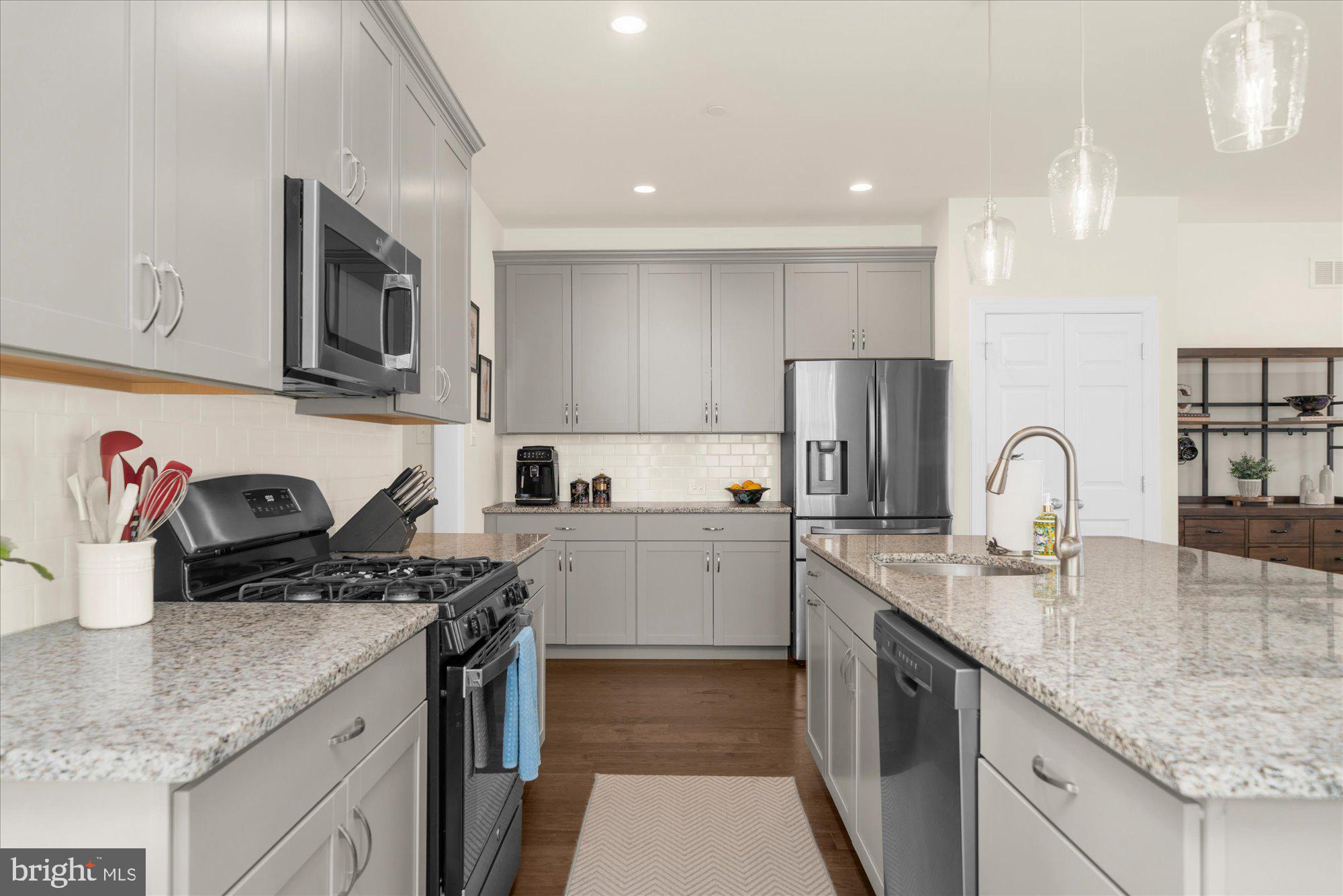 ENCLAVE AT RIDGEWOOD - Residential