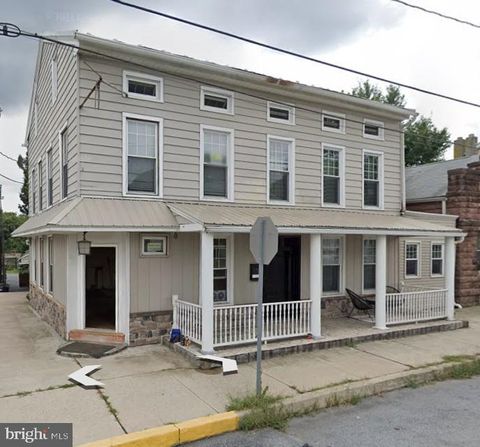 Photo of 8 W Broadway, ETTERS, PA 17319 (MLS # PAYK2096420)