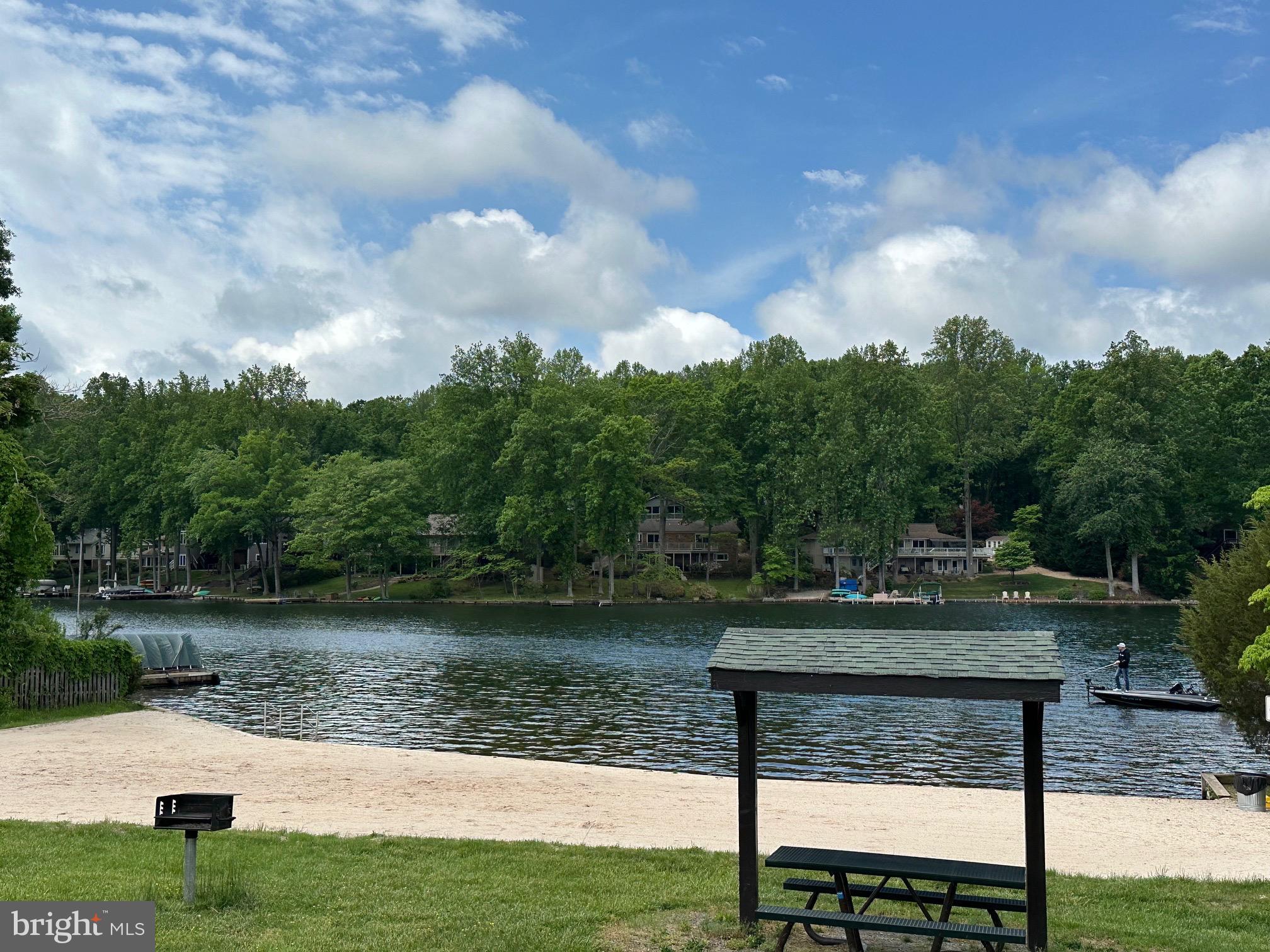 LAKE OF THE WOODS - Land
