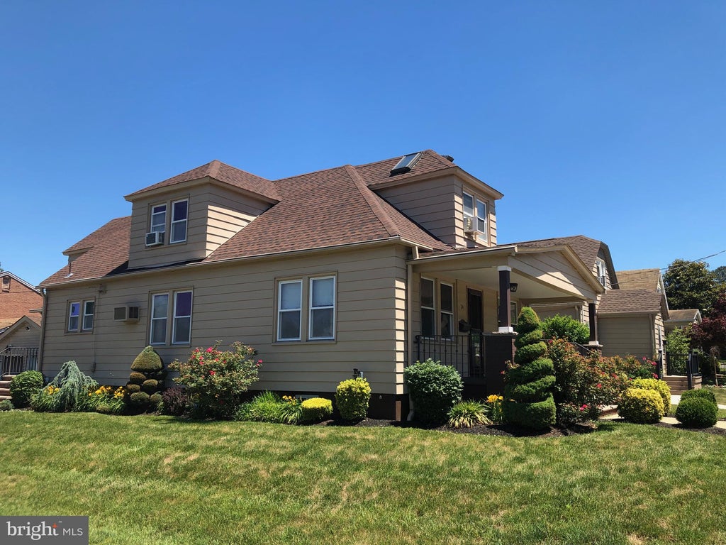 Photo of 24 Wilcox Avenue, SOUTH RIVER, NJ 08882 (MLS # NJMX2012490)
