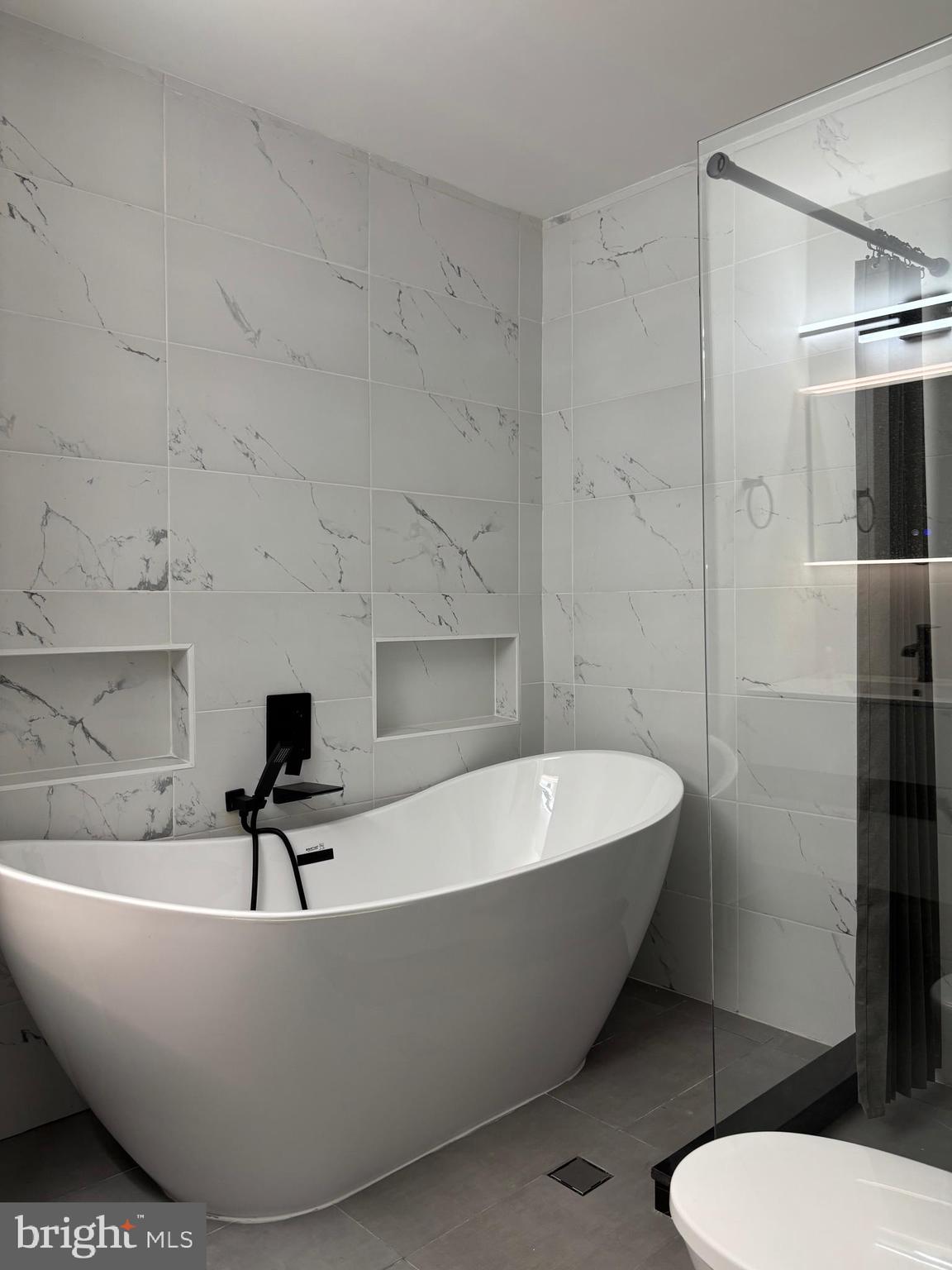 GUNNELL FARMS - Residential Lease