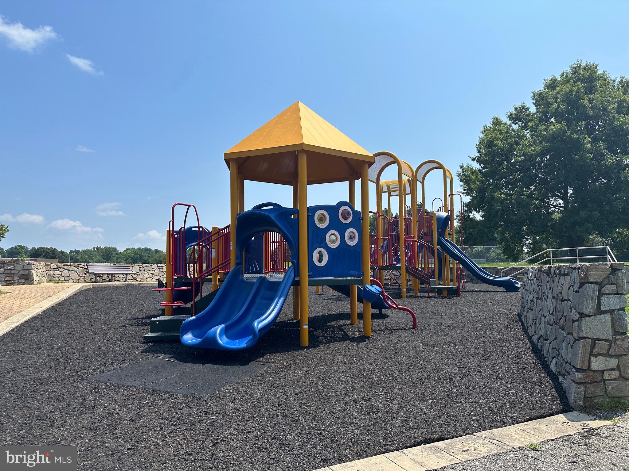 LEISHEAR VILLAGE - Residential