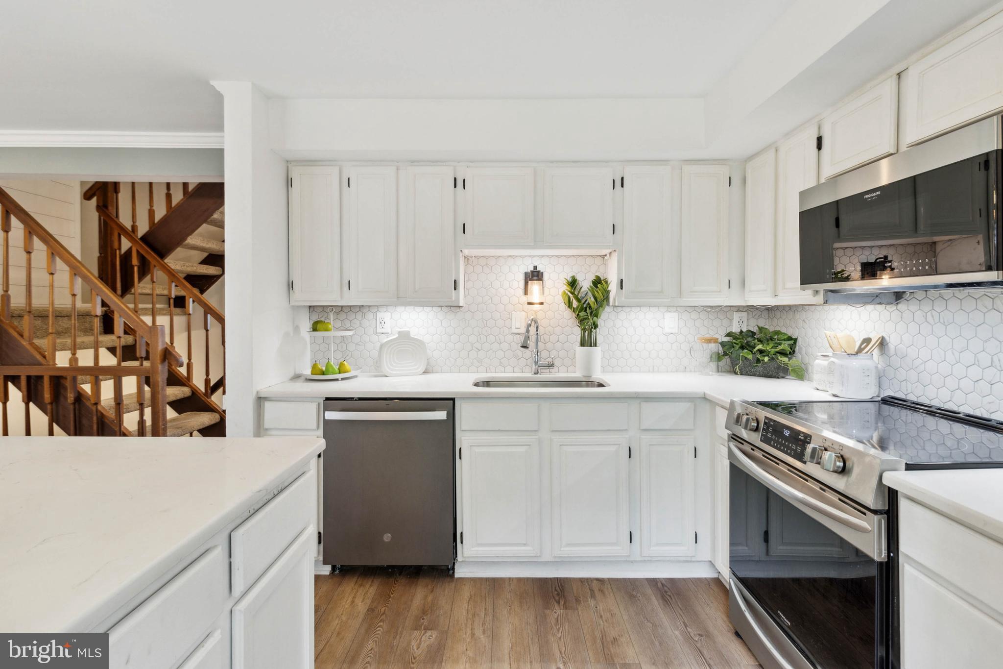 LEISHEAR VILLAGE - Residential