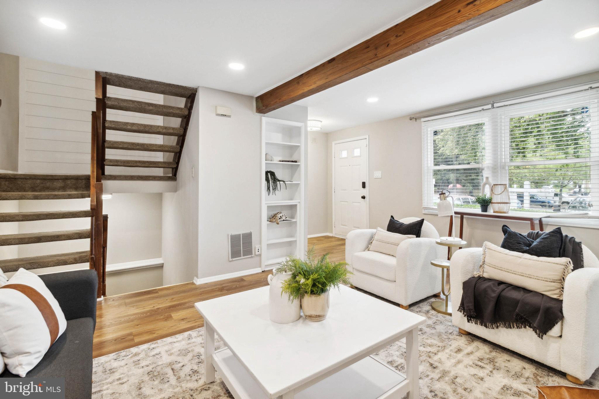 LEISHEAR VILLAGE - Residential