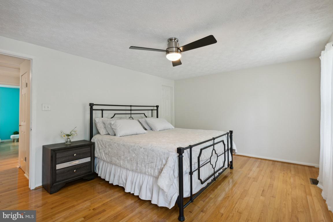 SILVER SPRING CNTRY CLUB - Residential