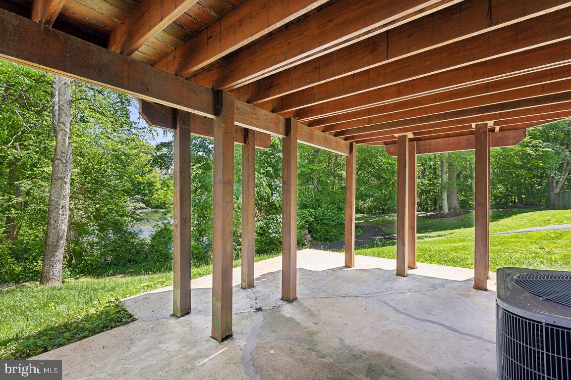 SILVER SPRING CNTRY CLUB - Residential