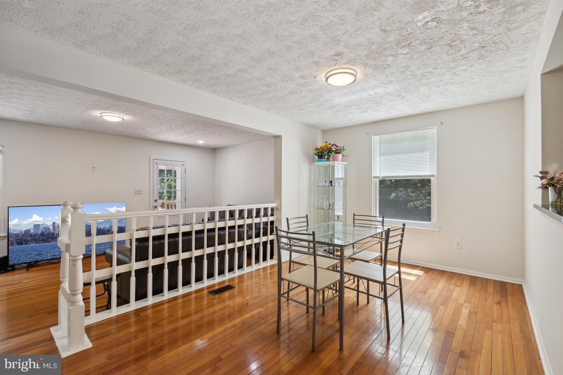 SILVER SPRING CNTRY CLUB - Residential