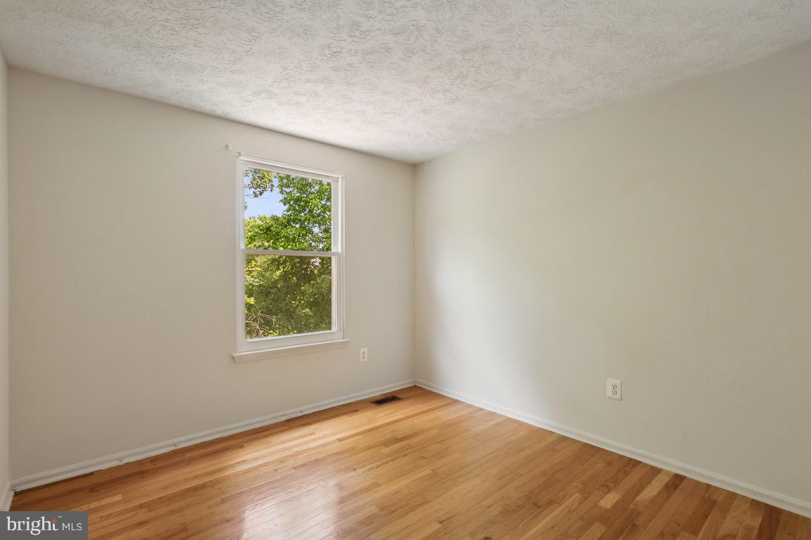 SILVER SPRING CNTRY CLUB - Residential