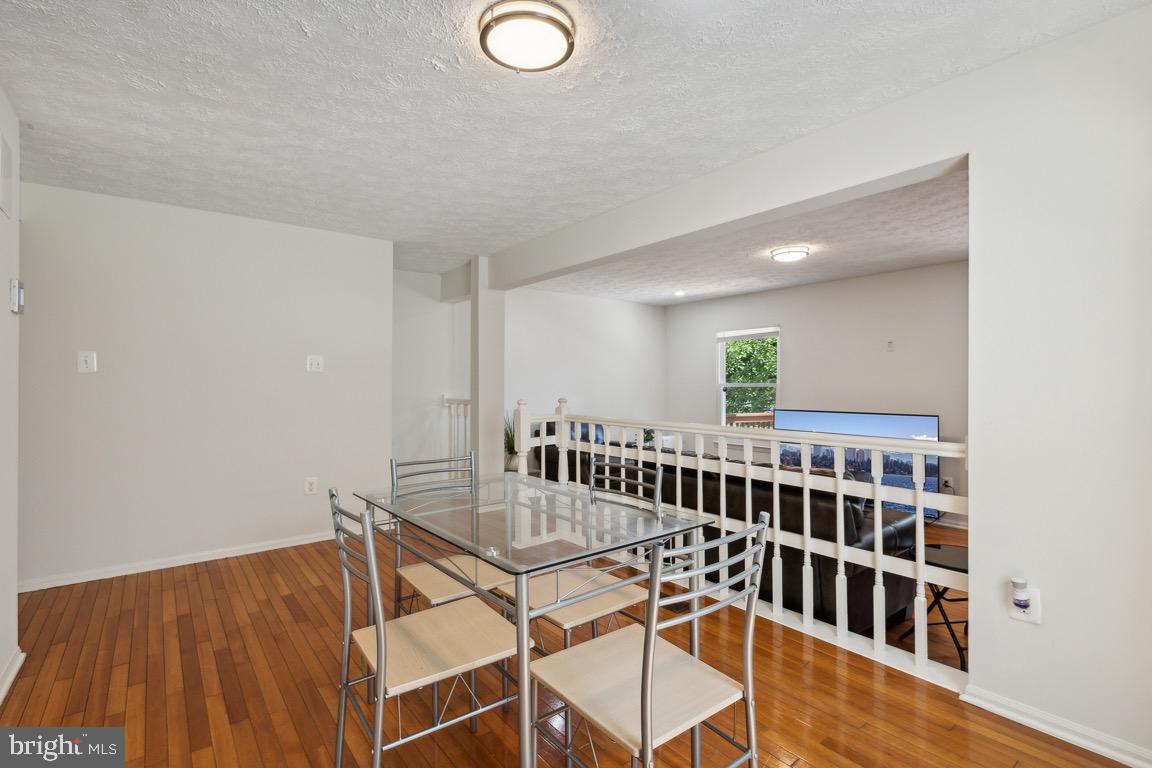 SILVER SPRING CNTRY CLUB - Residential