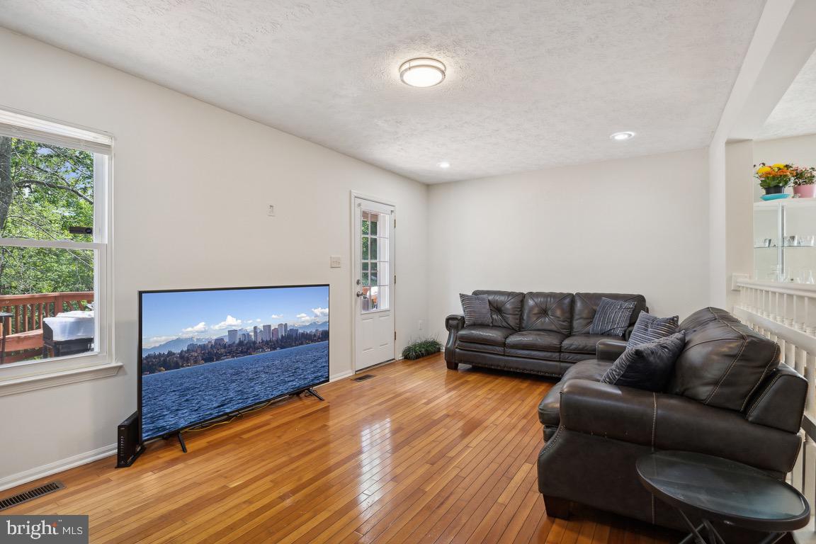 SILVER SPRING CNTRY CLUB - Residential