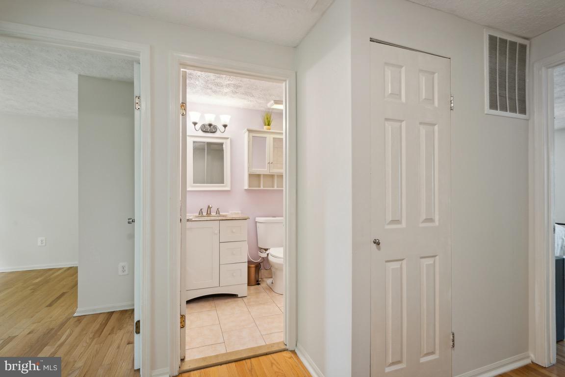 SILVER SPRING CNTRY CLUB - Residential