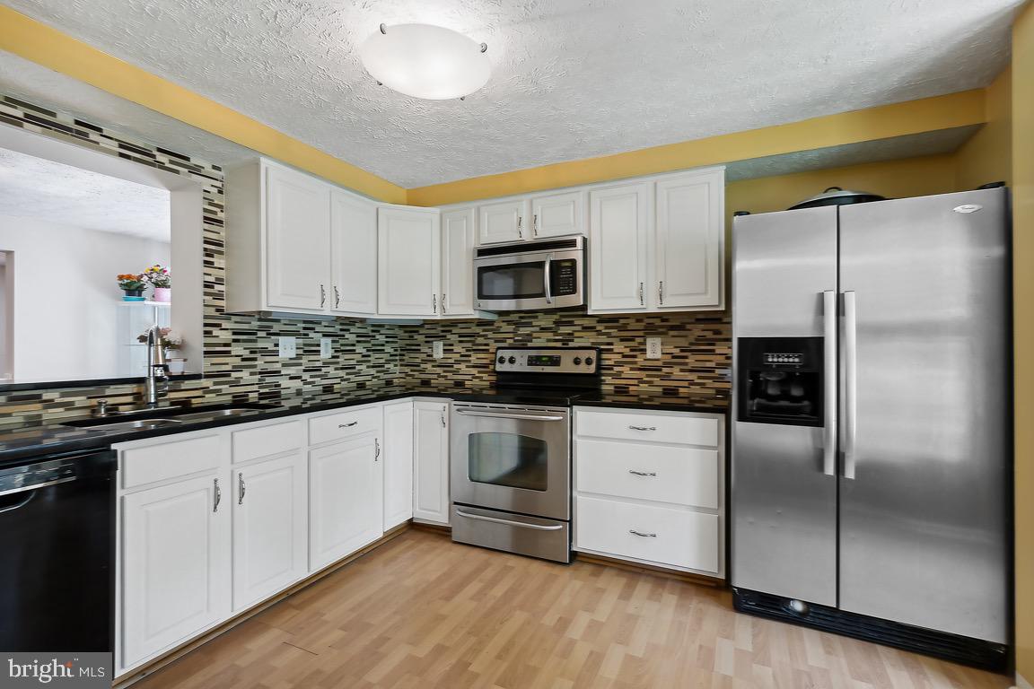 SILVER SPRING CNTRY CLUB - Residential