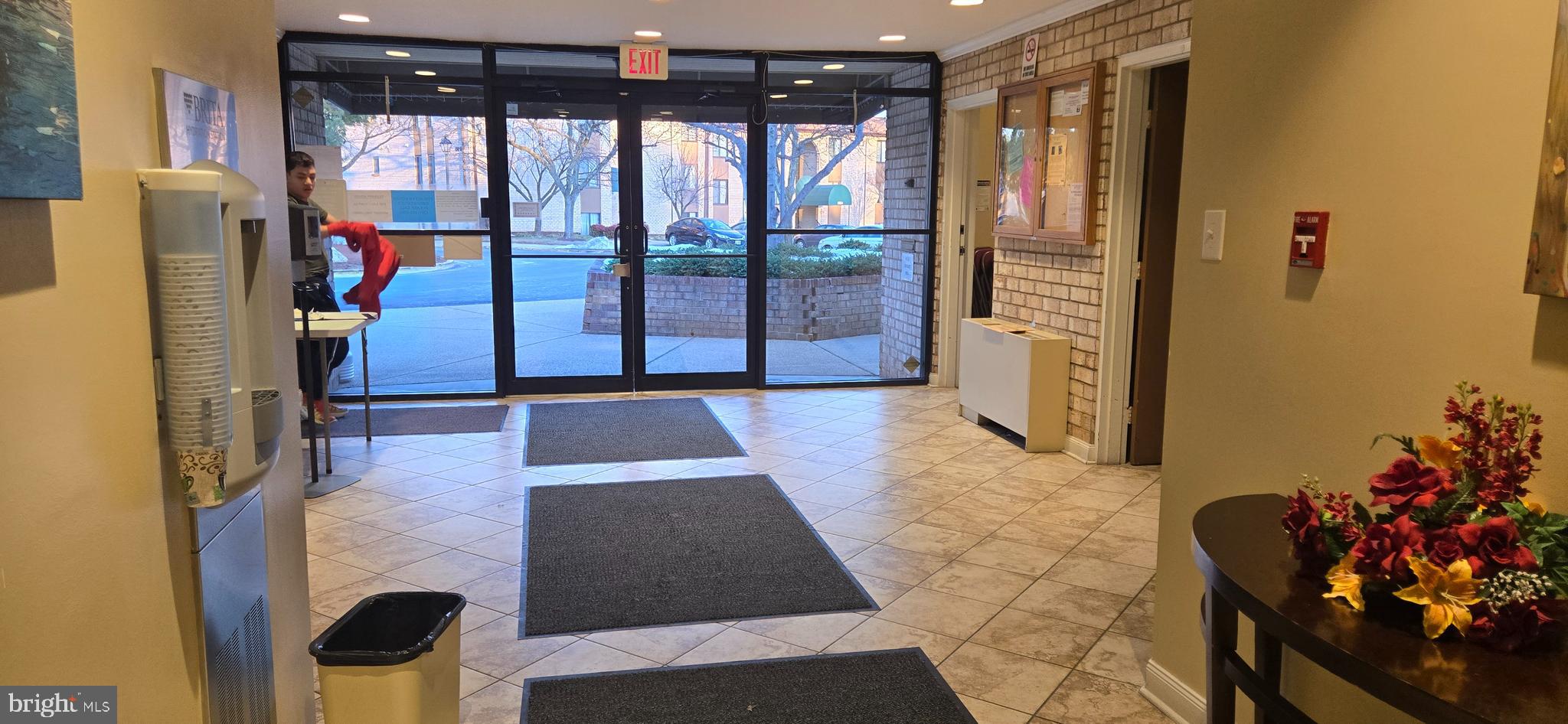 HUNTING RIDGE CONDOMINIUM - Residential