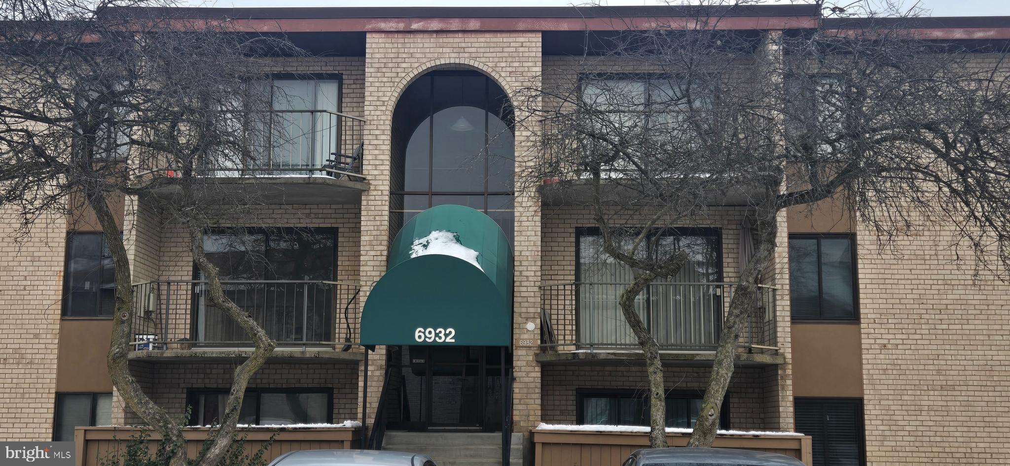 HUNTING RIDGE CONDOMINIUM - Residential