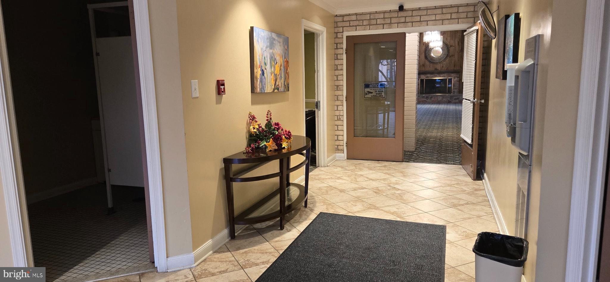 HUNTING RIDGE CONDOMINIUM - Residential