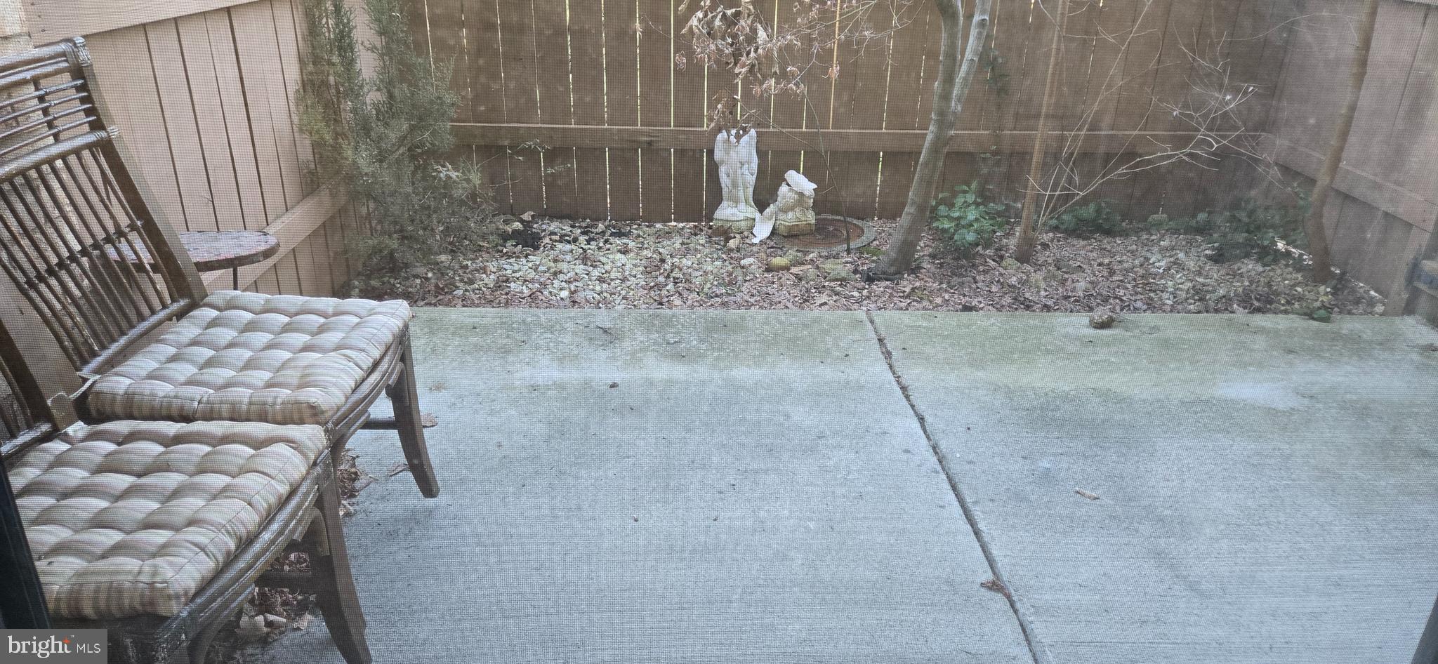 HUNTING RIDGE CONDOMINIUM - Residential