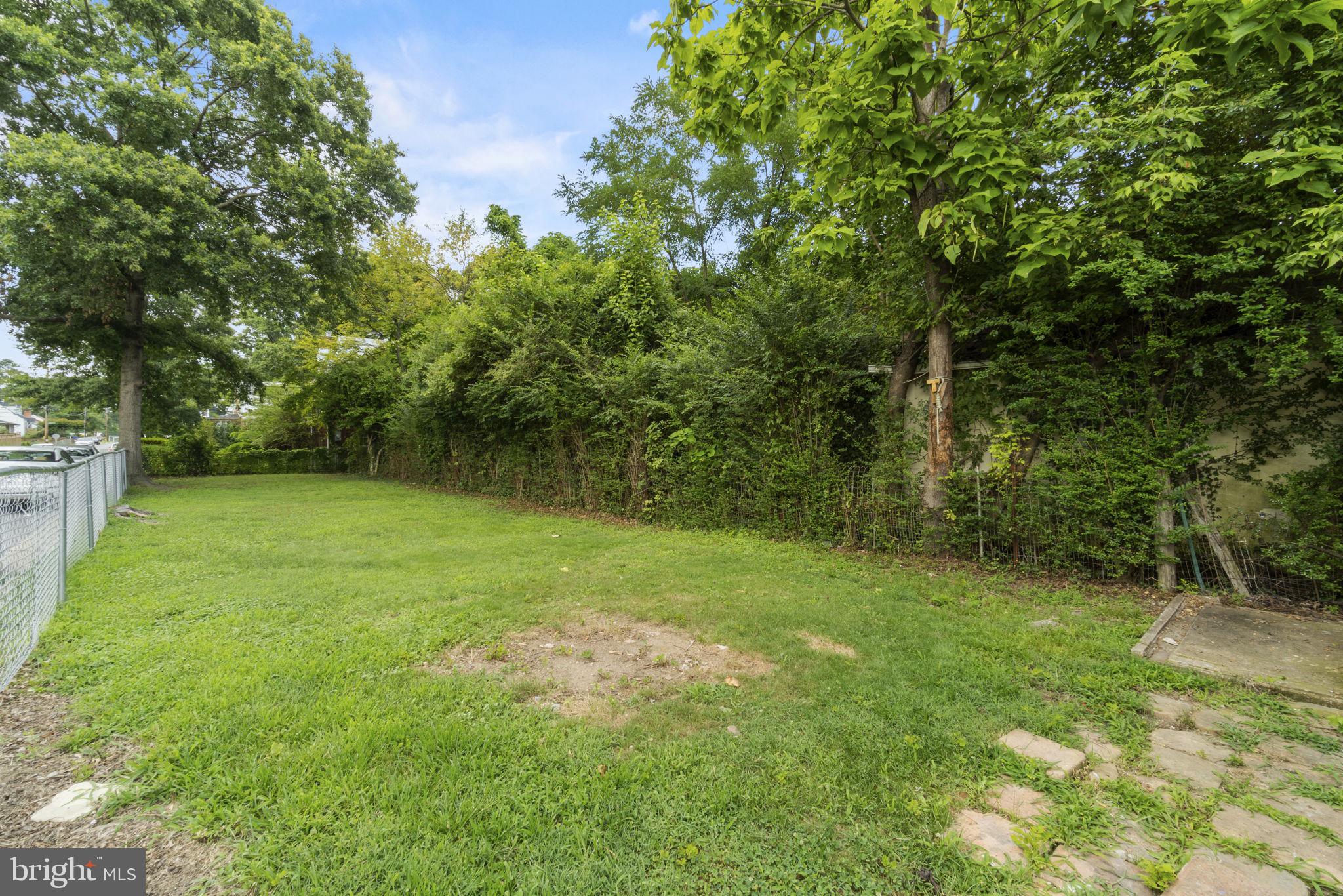 LOCUST SPRINGS - Residential Lease