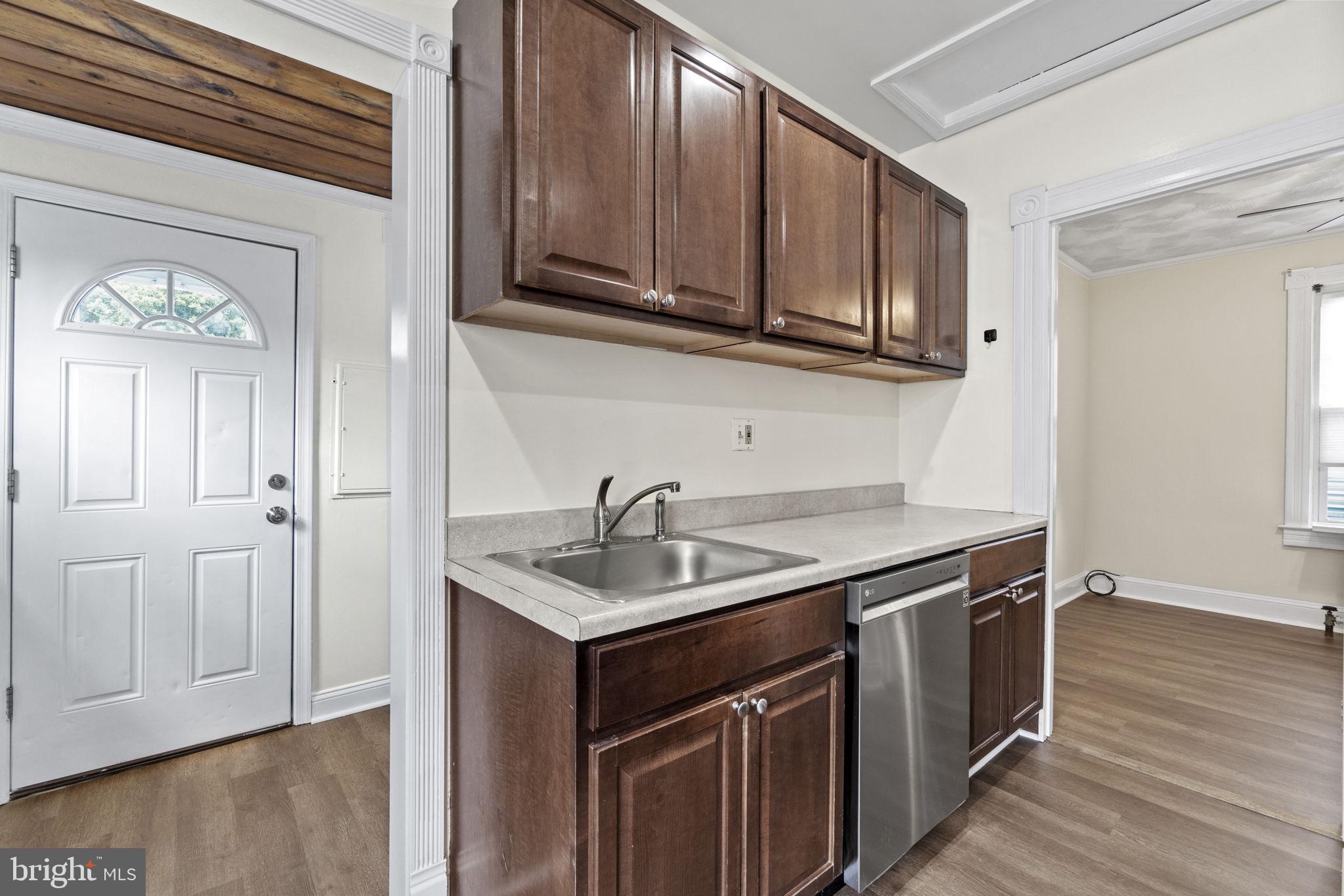 LOCUST SPRINGS - Residential Lease