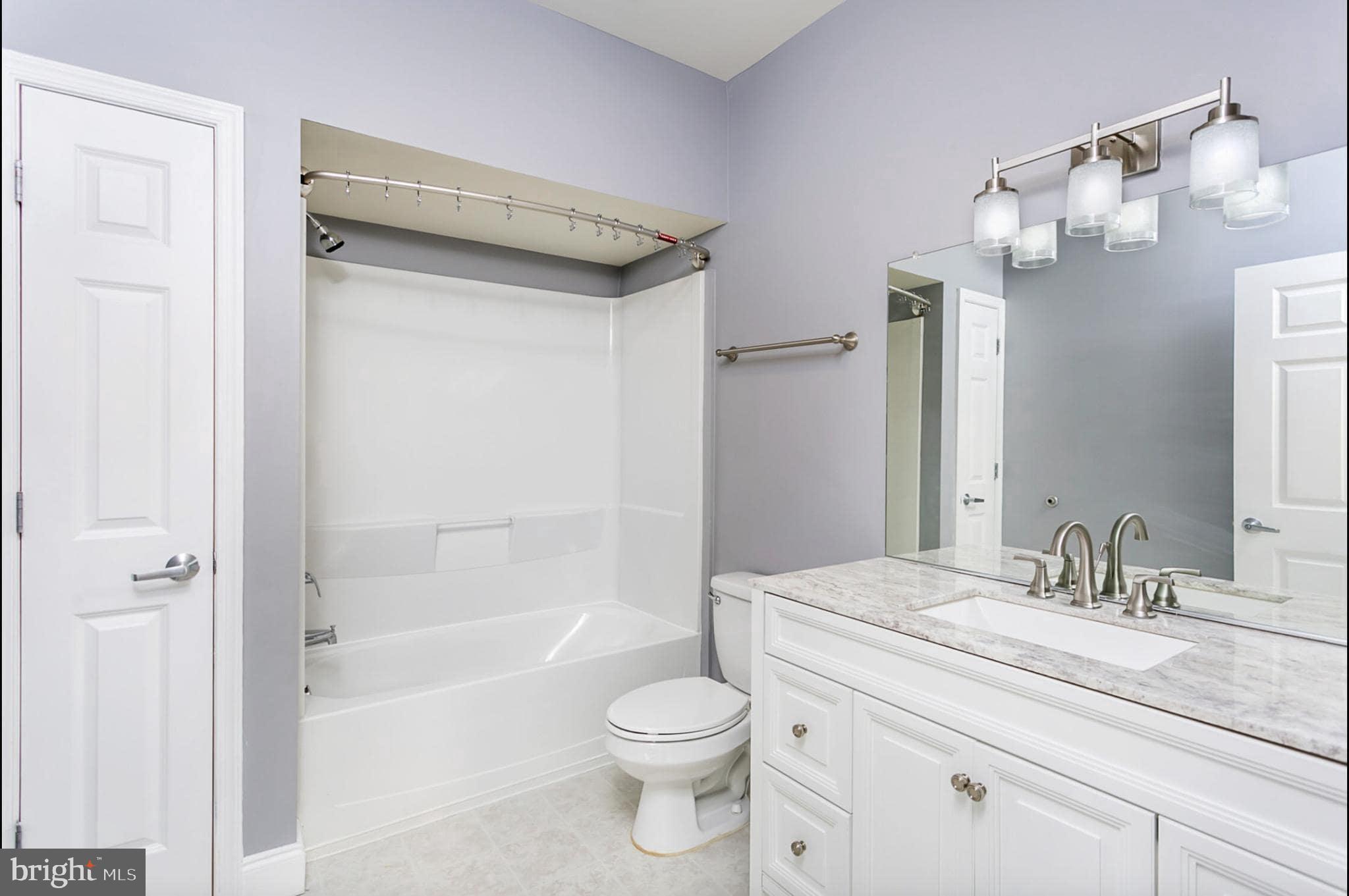 BROMO ARTS DISTRICT - Residential Lease