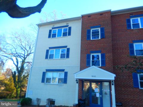 Condo For Rent - 3045 Patrick Henry Drive #301<br/> FALLS CHURCH, VA 22044