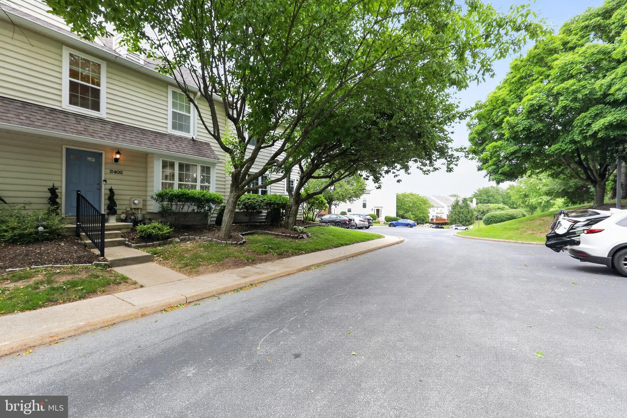 2402 MALLARD LANE