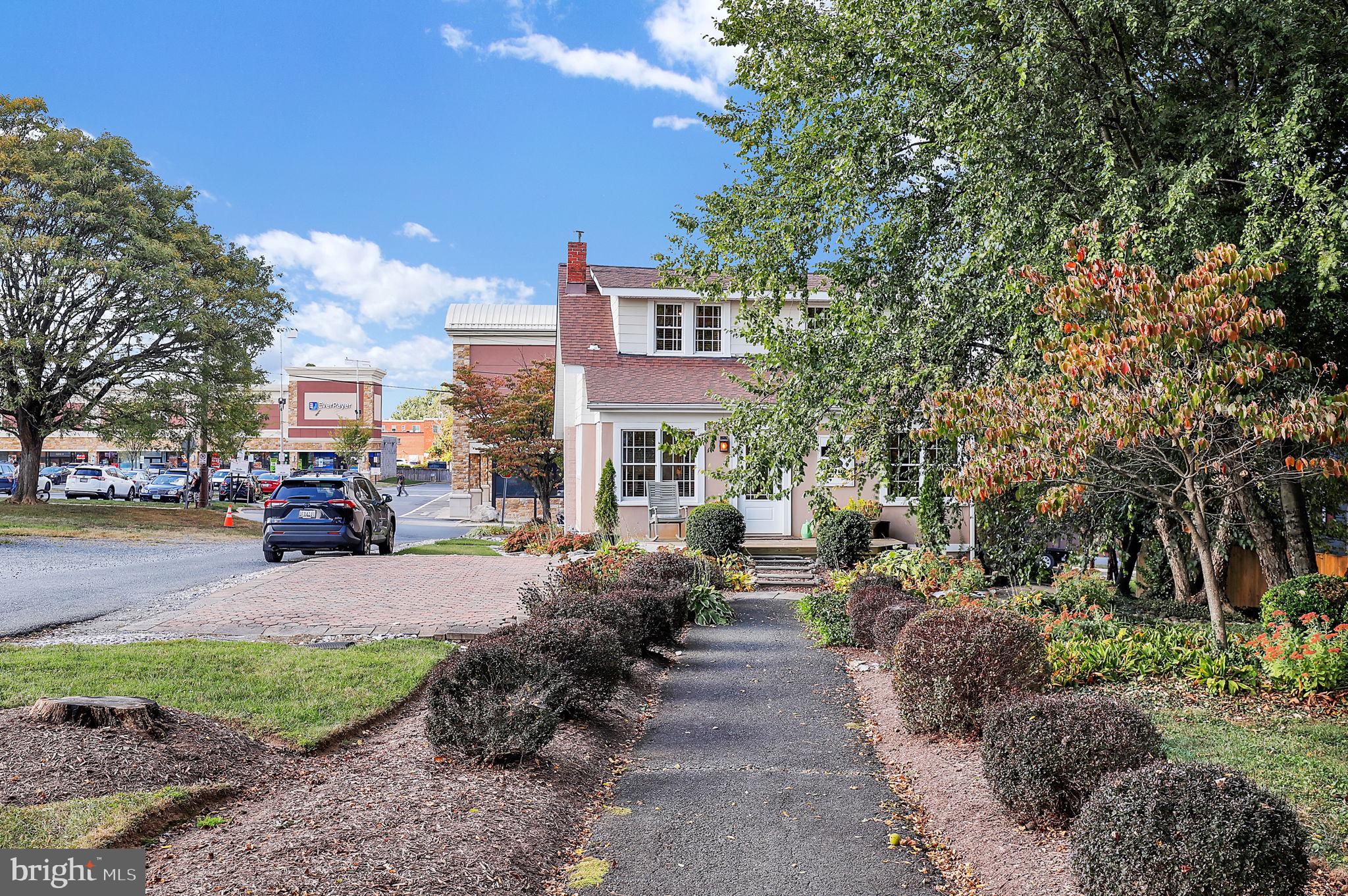 REALTY PARK - Residential