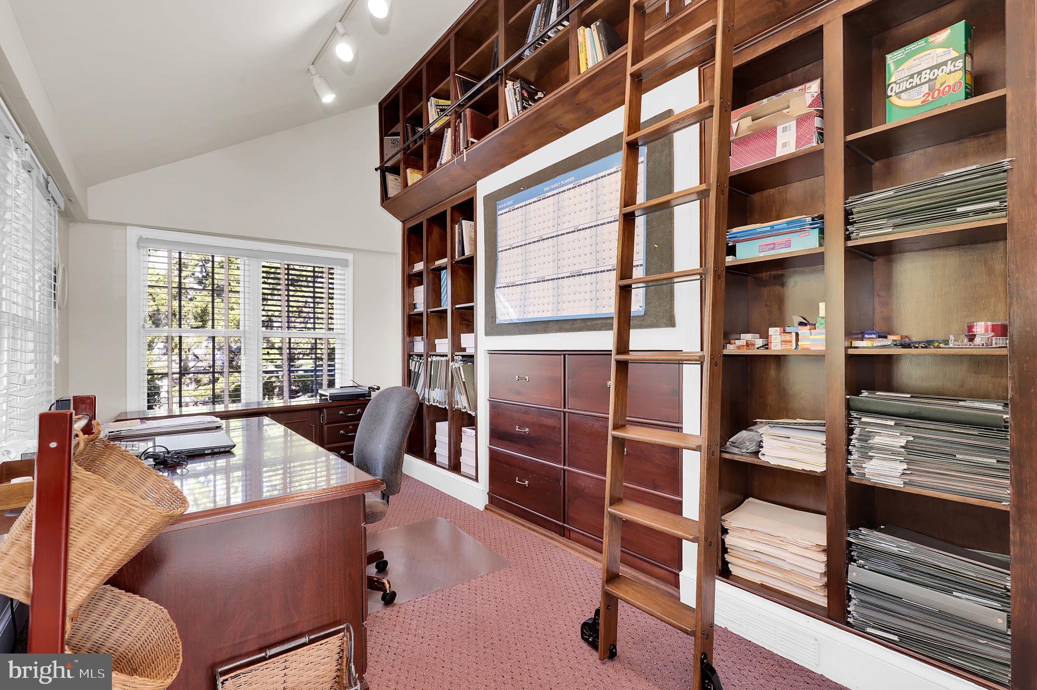 REALTY PARK - Residential