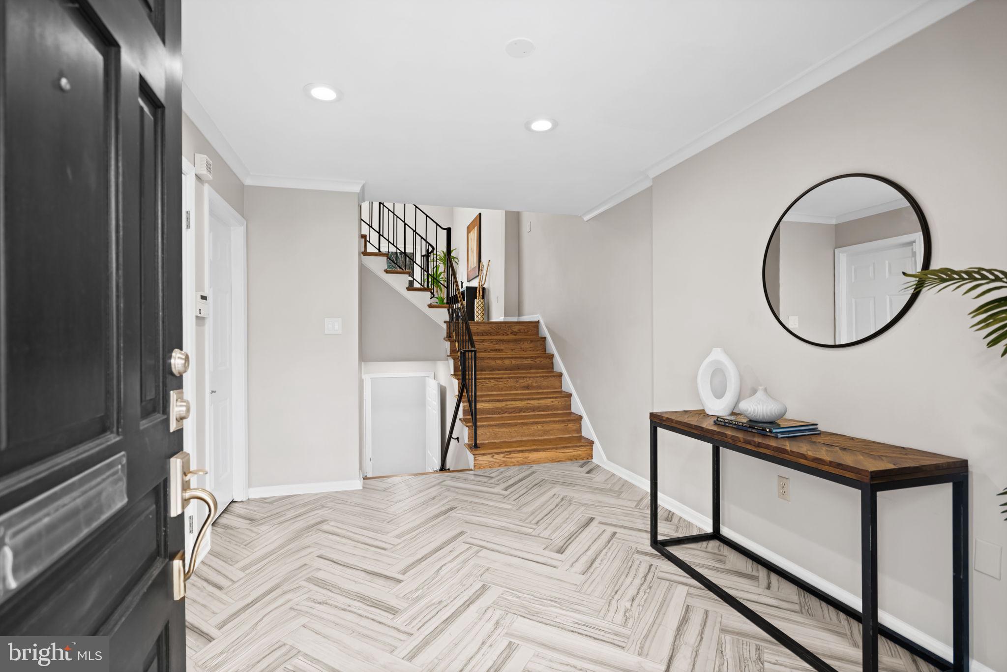 2729 UNICORN LANE NW