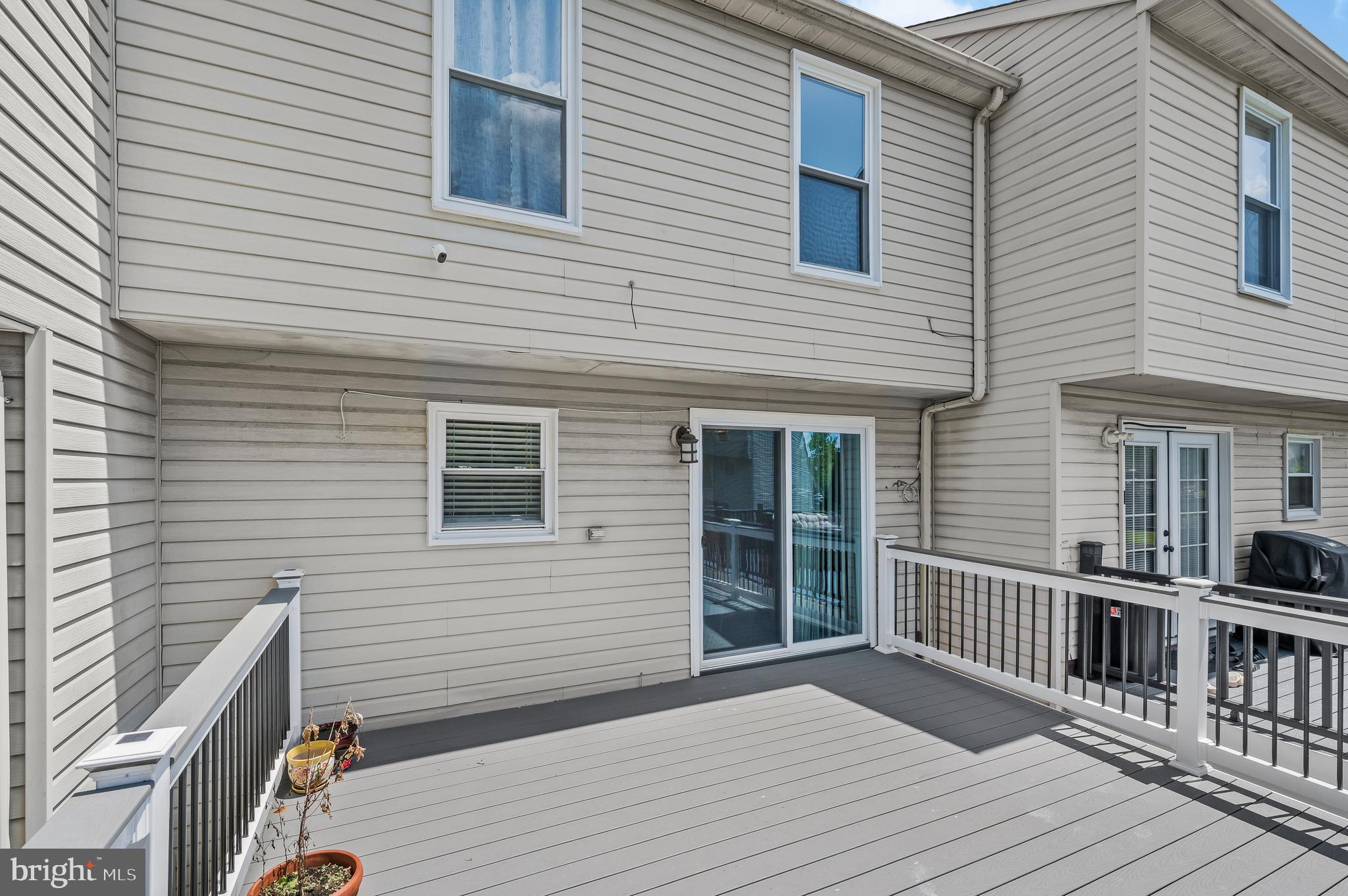 FAIRBROOK - Residential