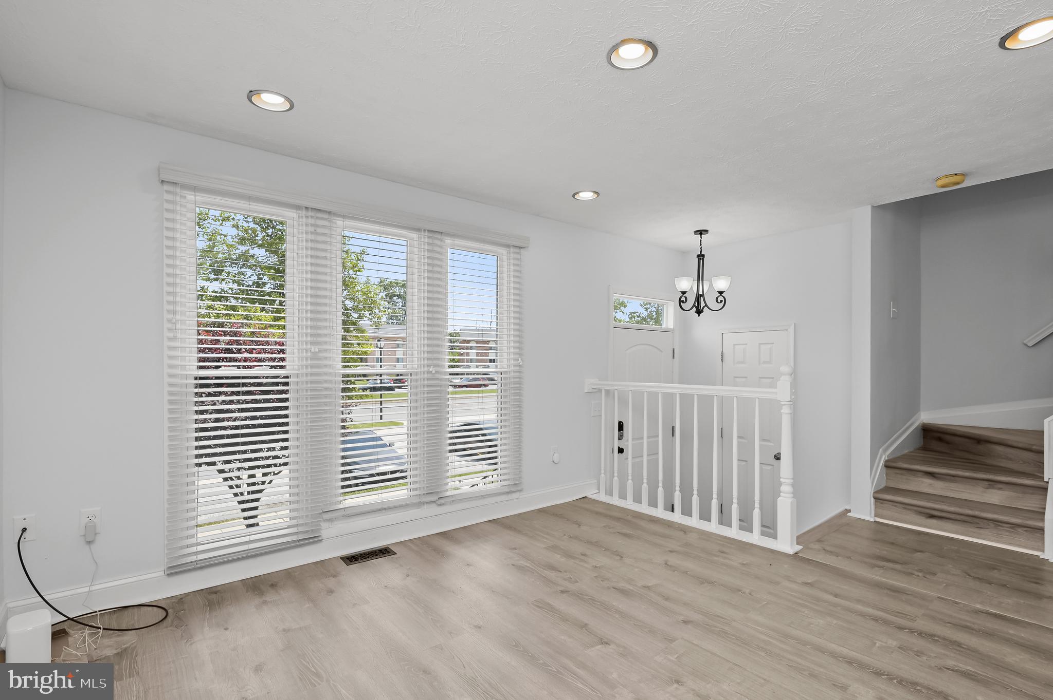 FAIRBROOK - Residential