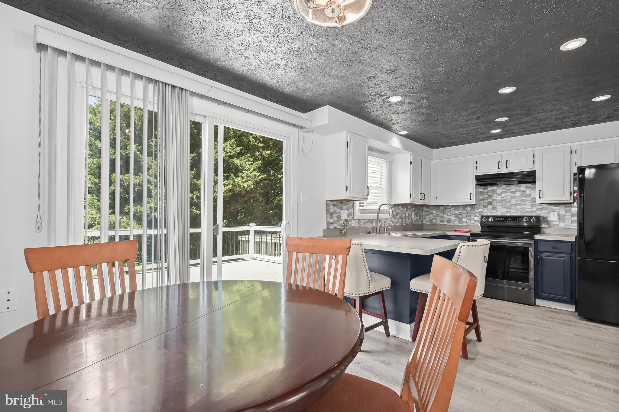 FAIRBROOK - Residential