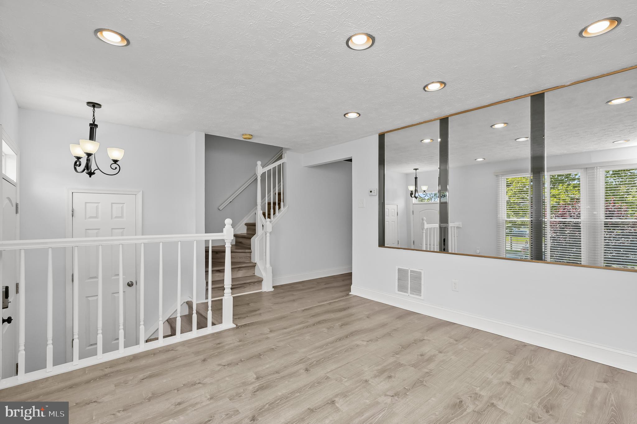 FAIRBROOK - Residential