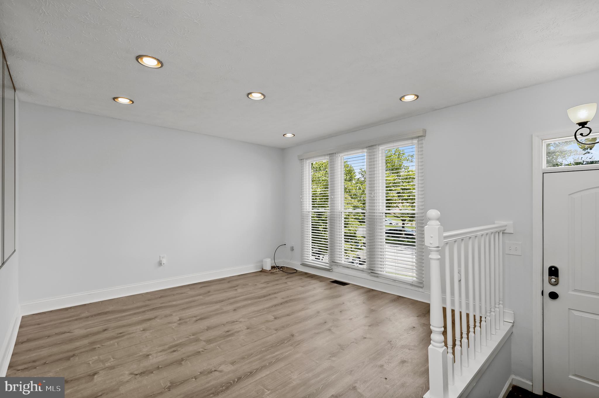 FAIRBROOK - Residential