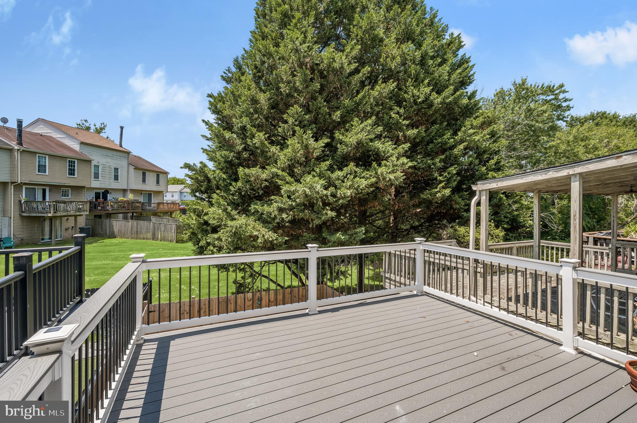 FAIRBROOK - Residential