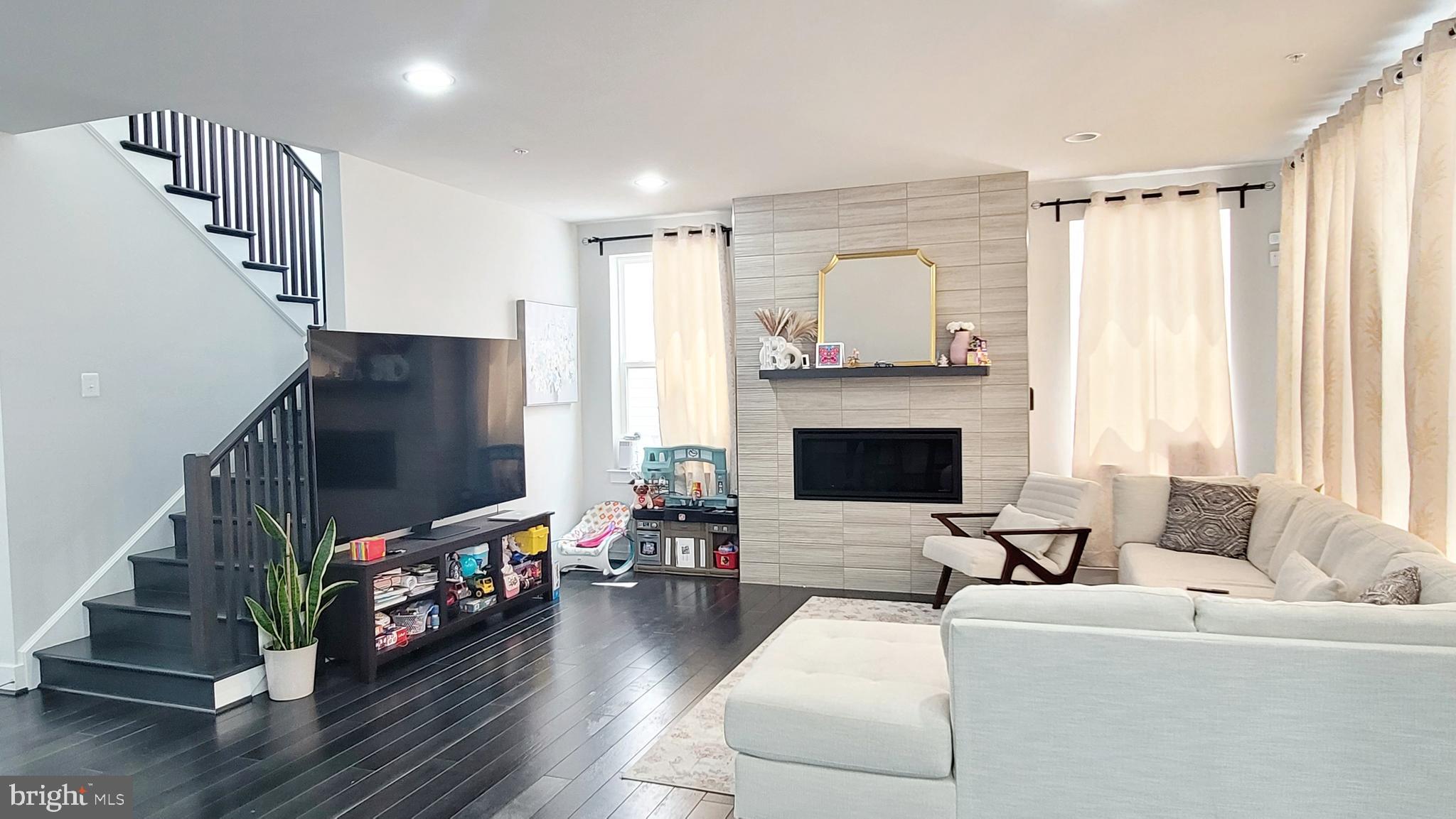 CLARKSBURG - Residential Lease