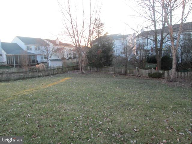 ASHBURN VILLAGE - Residential